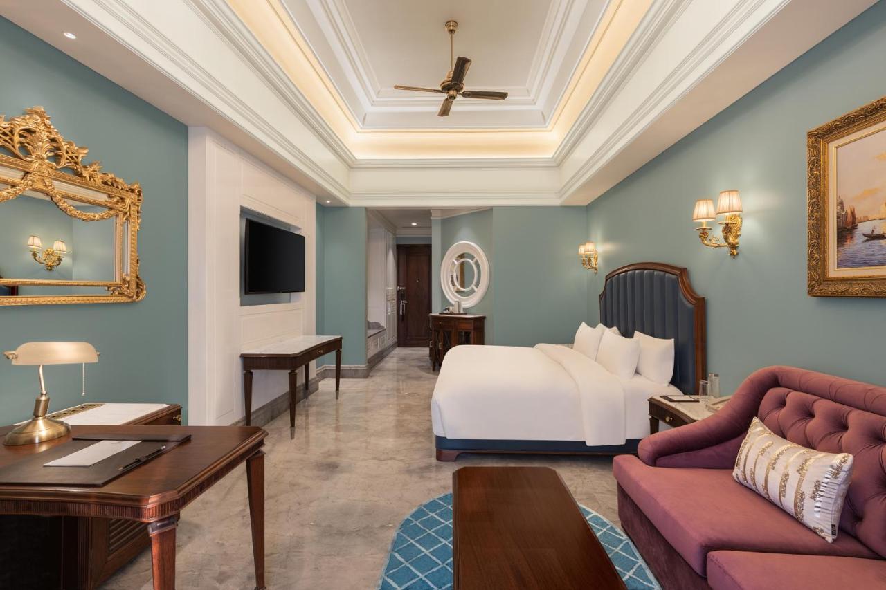 Hotel Hillock אחמדאבאד מראה חיצוני תמונה