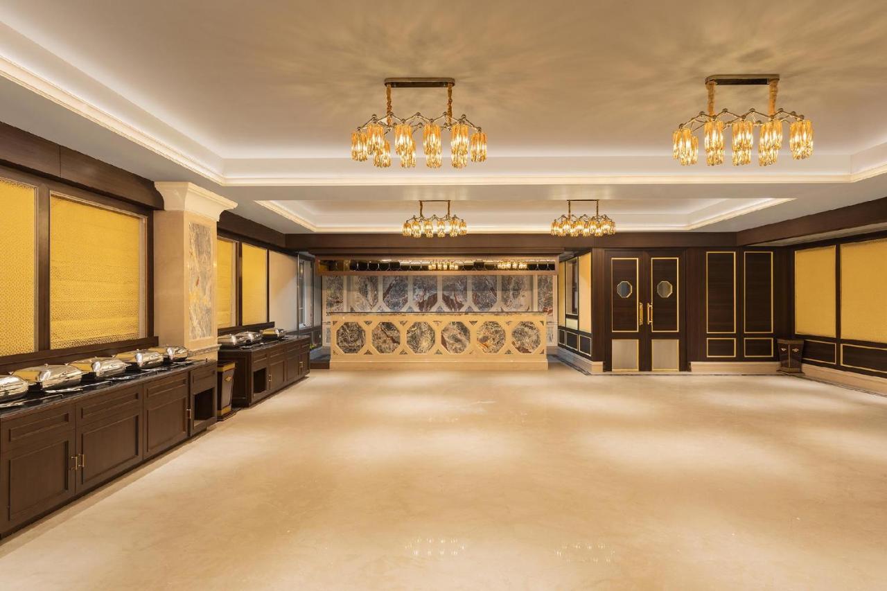 Hotel Hillock אחמדאבאד מראה חיצוני תמונה