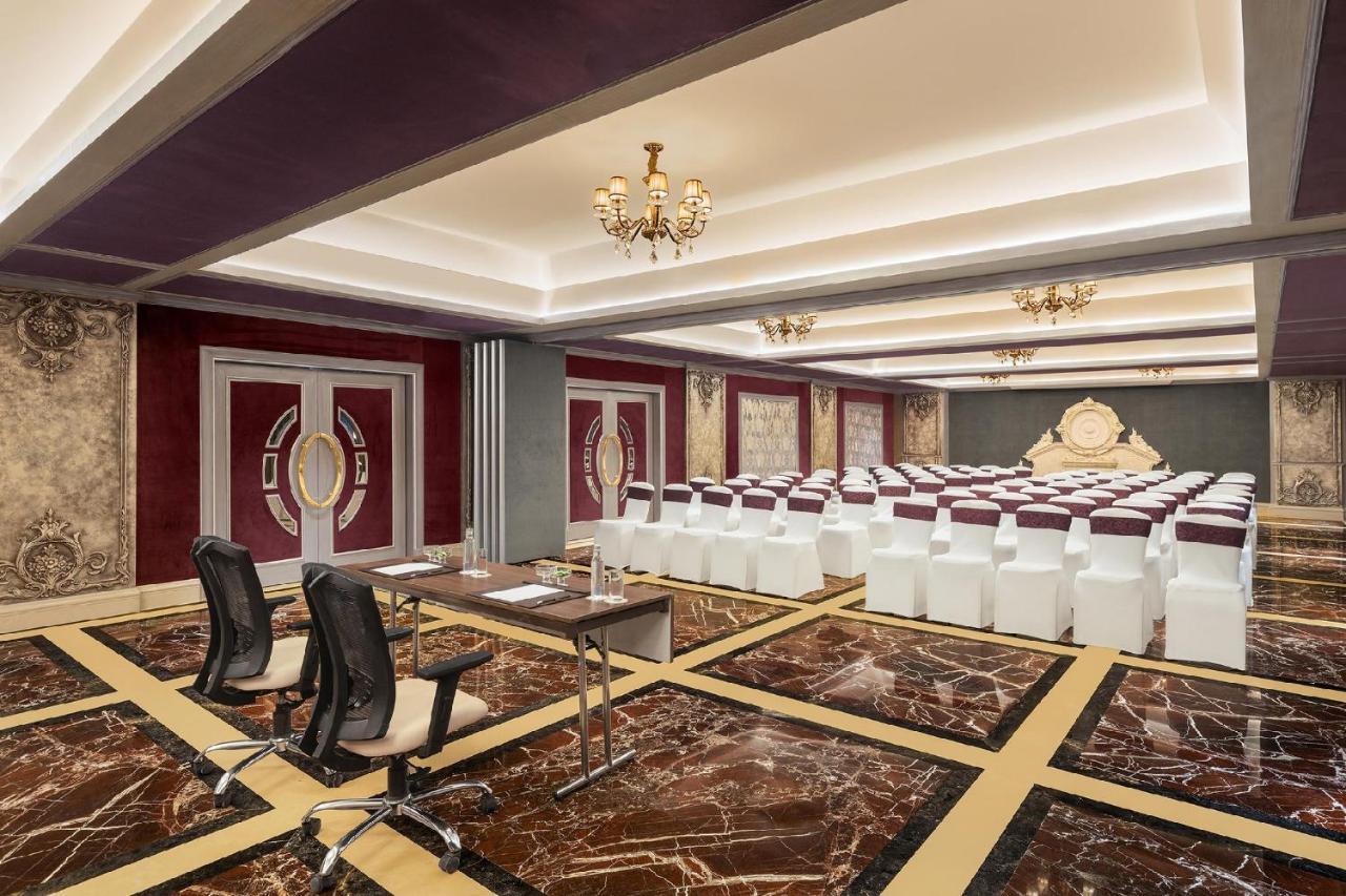 Hotel Hillock אחמדאבאד מראה חיצוני תמונה