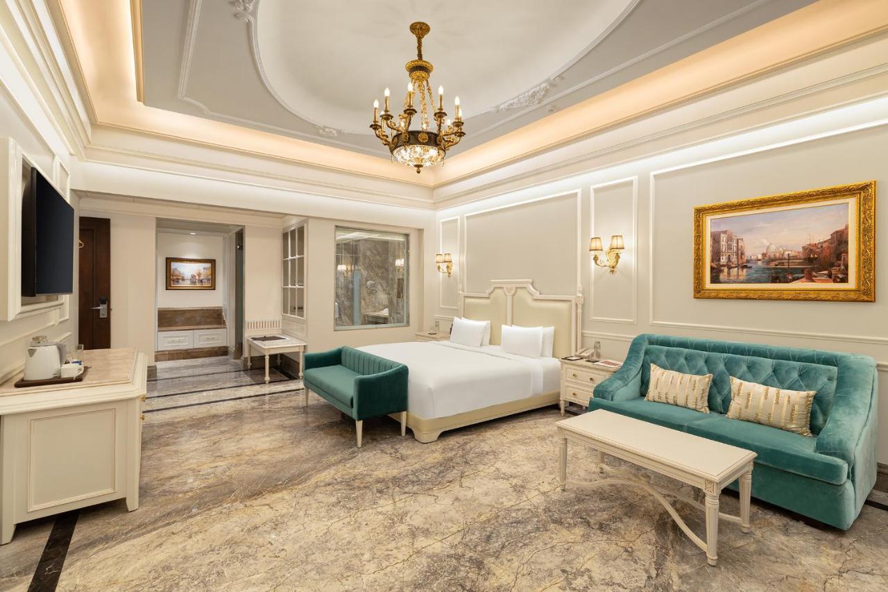 Hotel Hillock אחמדאבאד מראה חיצוני תמונה